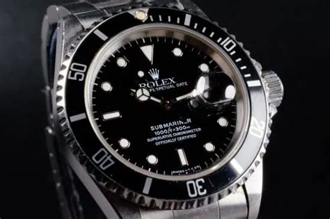 rolex und bargeld|Rolex image.